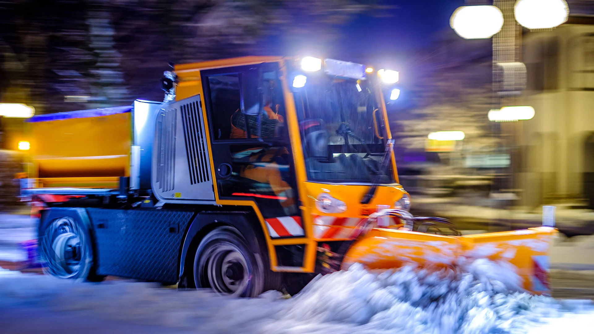 [Translate to English (US):] Indirekte Lichtsteuerung nach Motoraktivierung