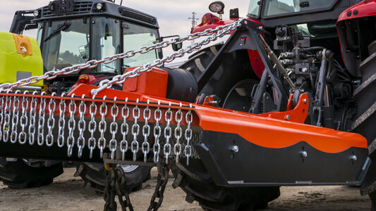 [Translate to English (US):] Hydrauliklösungen für Agrarfahrzeuge